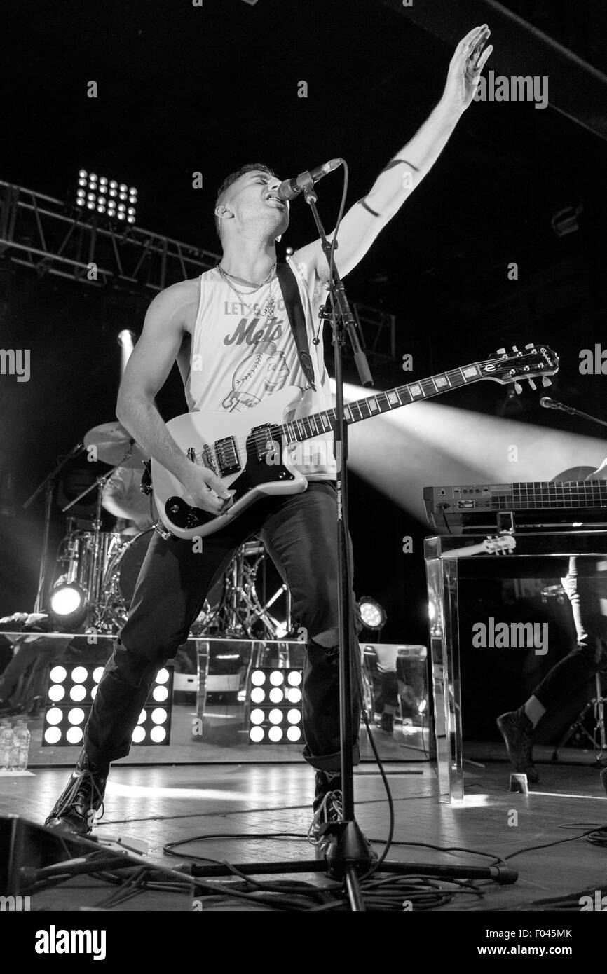 Jack antonoff bleachers Black and White Stock Photos & Images - Alamy