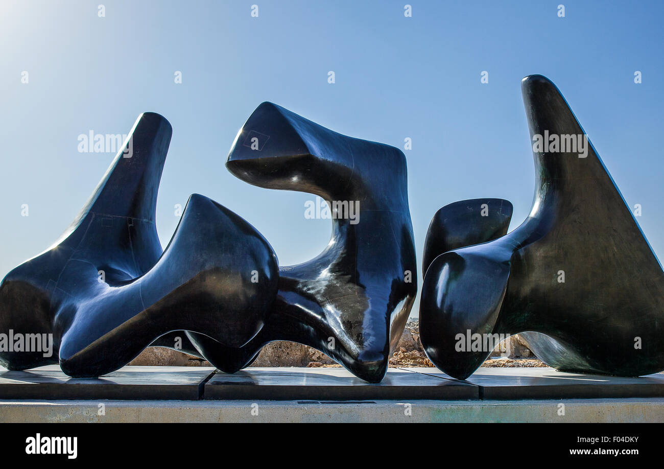 Israel, Jerusalem, the 'Three piece sculpture' by Henry Moore in the Israel Museum Stock Photo