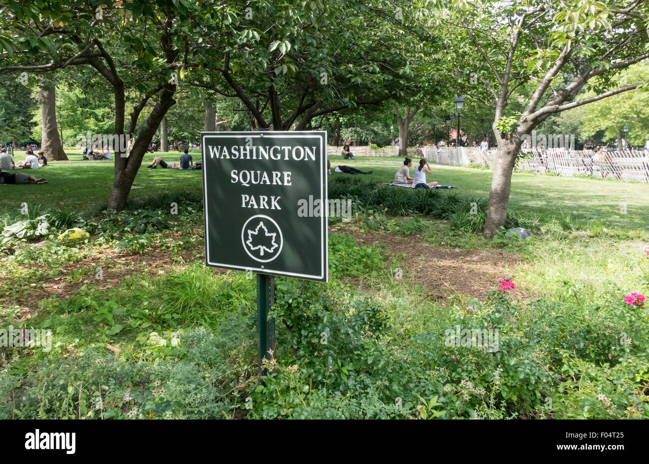 Washington Square Park sign Stock Photo Alamy