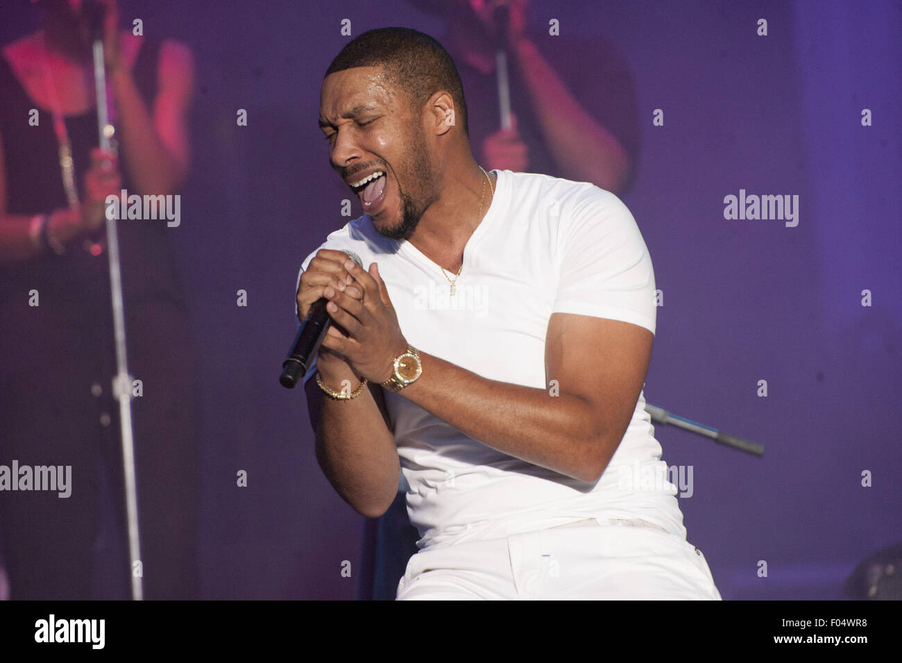 Philadelphia, Pennsylvania, USA. 6th Aug, 2015. Platinum-selling singer-songwriter LYFE JENNINGS performing at the Dell Music Center's 'Essence Of Entertainment' 2015 summer concert series. Credit:  Ricky Fitchett/ZUMA Wire/Alamy Live News Stock Photo