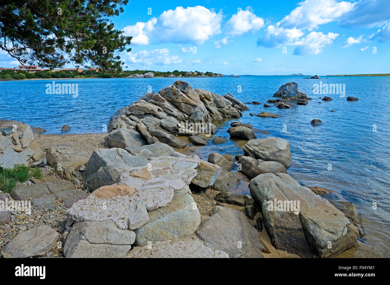 Italian Beaches Rocks Sardinia, Italy: rocks on the beach of Capriccioli Stock Photo - Alamy