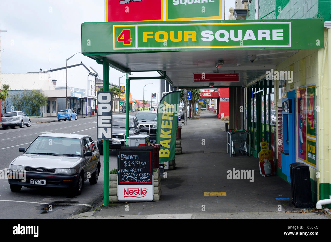 Shop main hi-res stock photography and images - Alamy