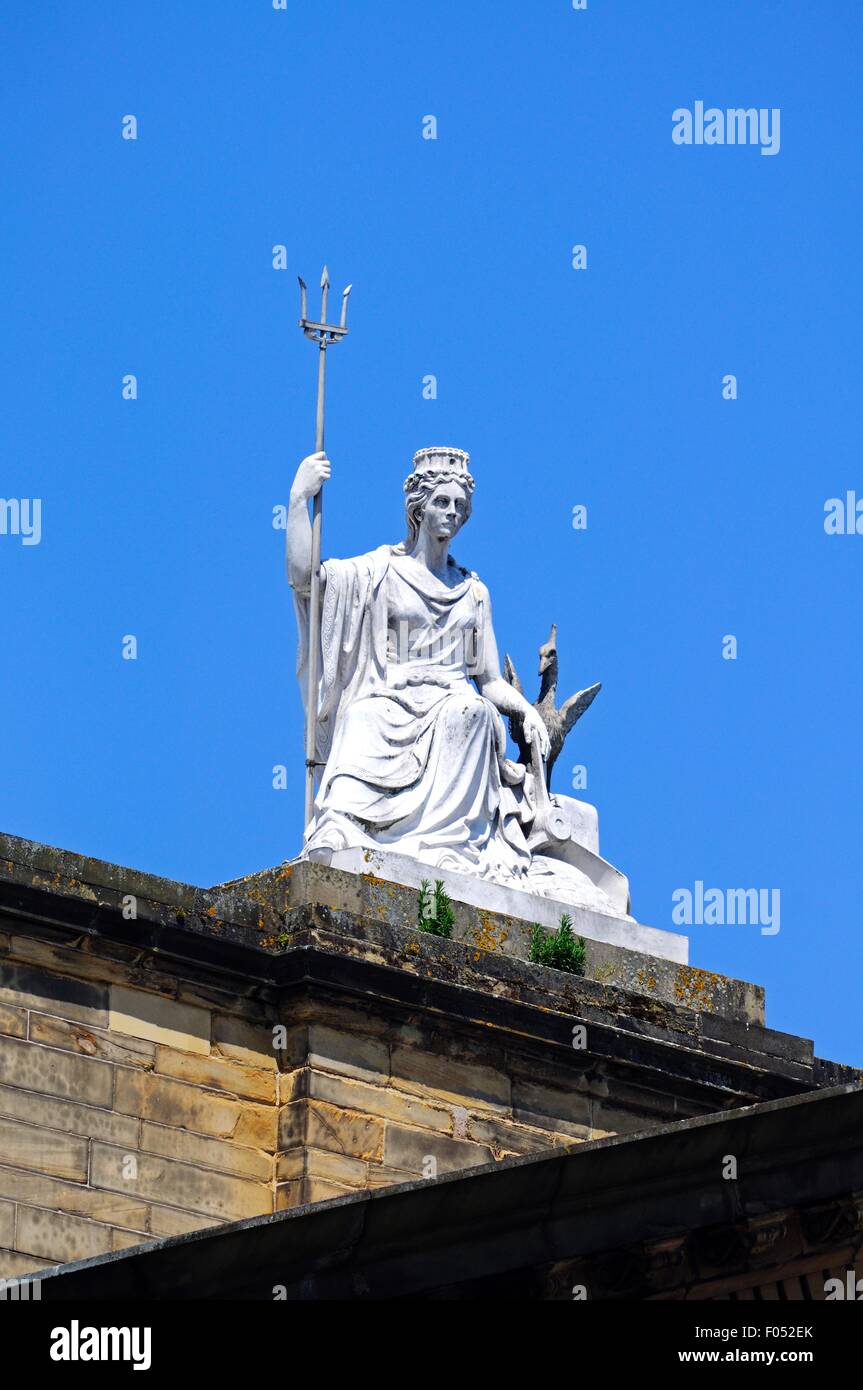 Statue of Britannia and a Liver Bird on top of the Walker Art Gallery, Liverpool, Merseyside, England, UK, Western Europe. Stock Photo