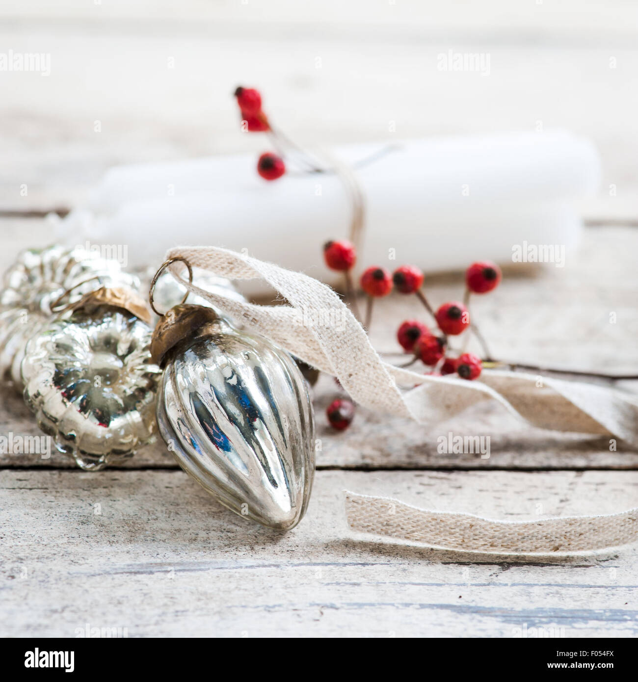 Vintage christmas baubles hi-res stock photography and images - Alamy