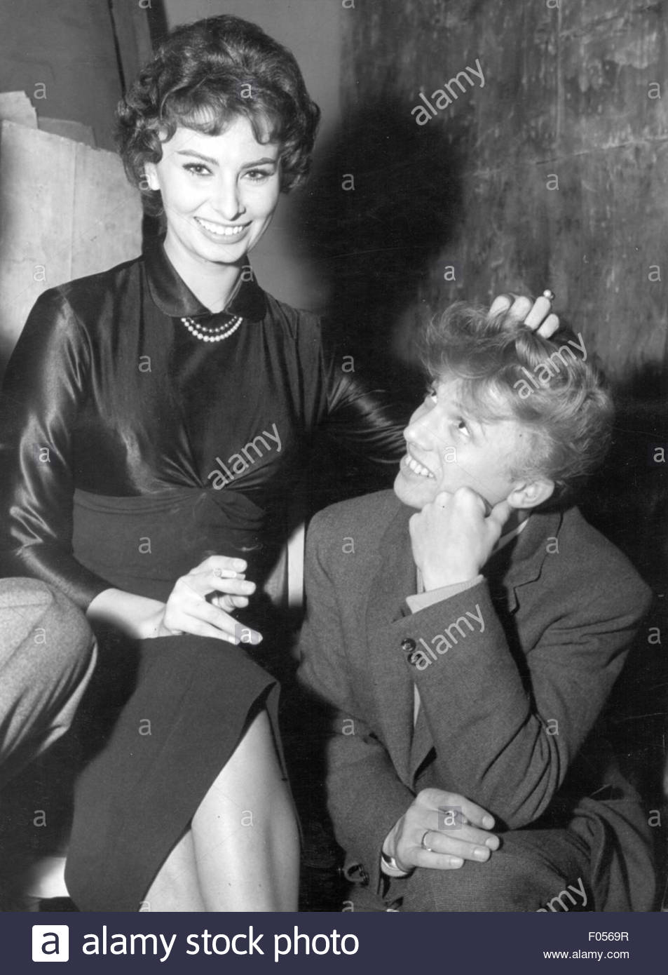 Loren Sophia Italian Actress Half Length With Tommy Steele During Rehearsal For The Royal Film Show London Loren Sophia Italian Actress Half Length With Tommy Steele During Rehearsal For The Royal Film Show London