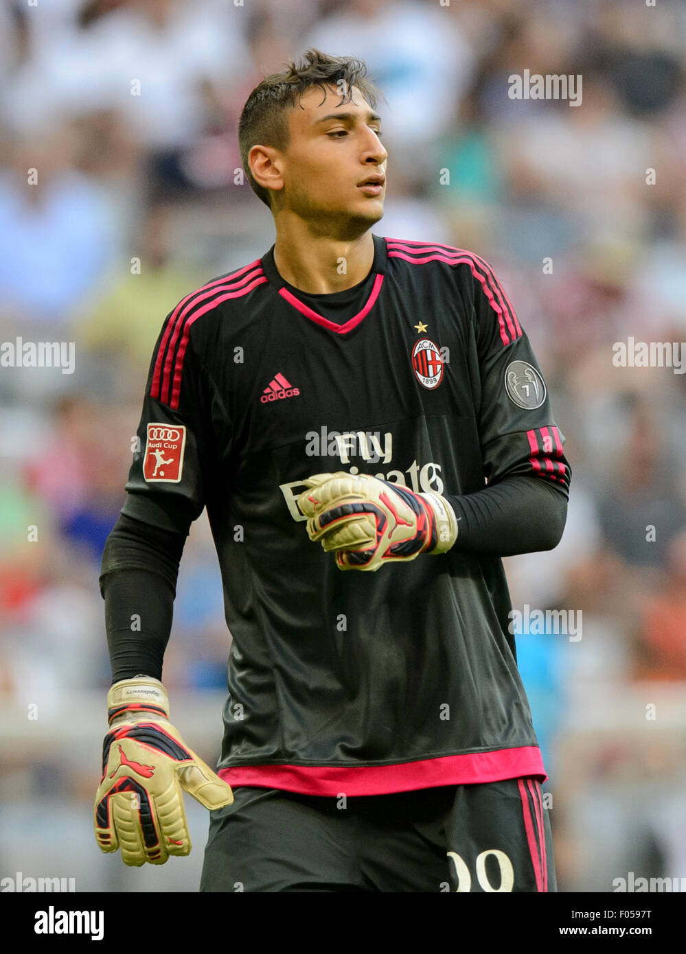 AC Milan's goalkeeper Gianluigi Donnarumma Stock Photo - Alamy