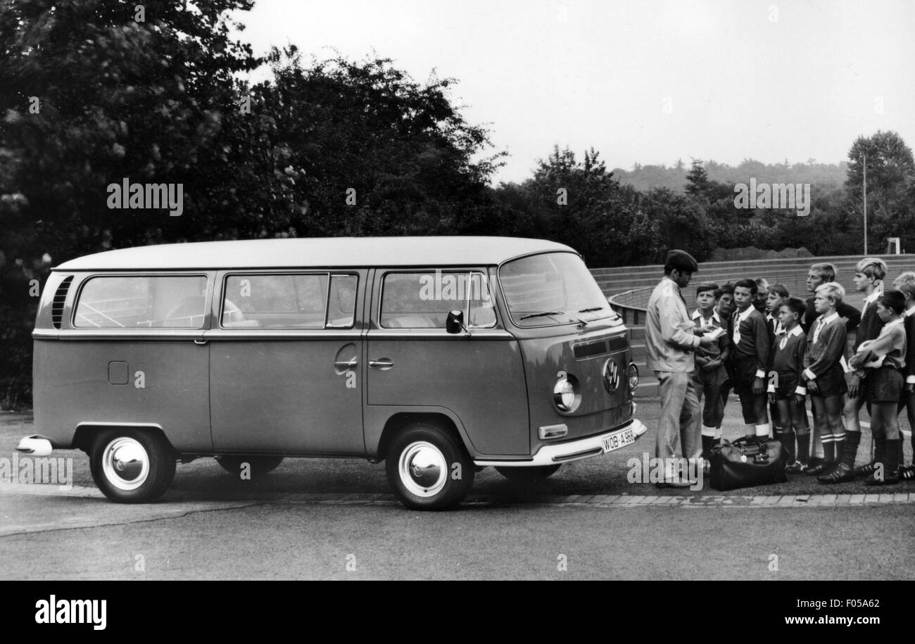 transport / transportation, car, vehicle variants, Volkswagen, VW T2 minibus, August 1968, Additional-Rights-Clearences-Not Available Stock Photo