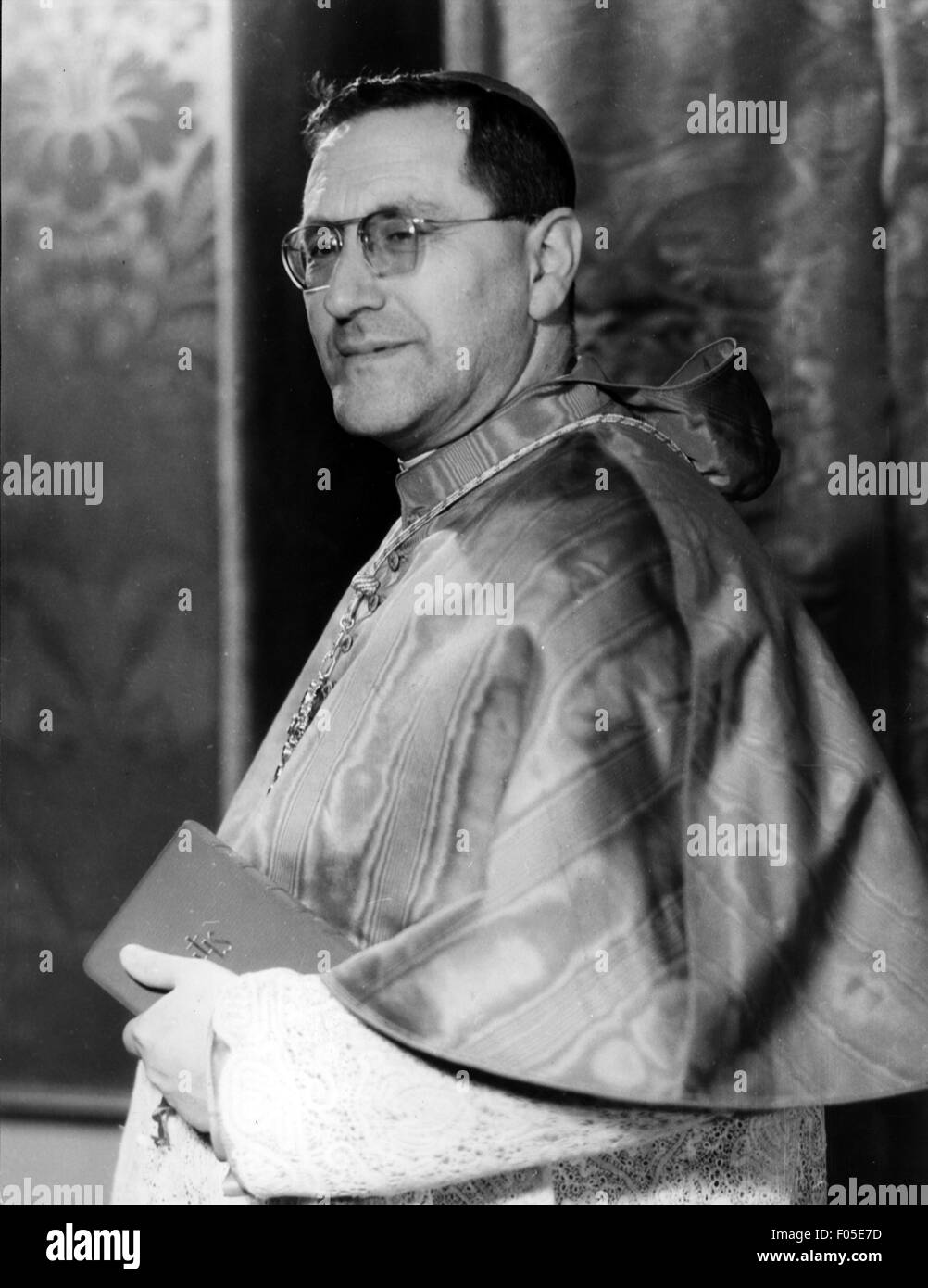 Siri, Giuseppe, 20.5.1906 - 2.5.1989, Italian clergyman, Archbishop of Genoa 14.5.1946 - 6.6.1981, half length, 1950s, Stock Photo