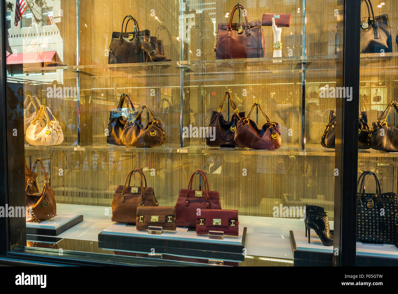 New York City, USA, Shopping on Fifth Avenue, Luxury Fashion Brands,  Michael Kors Shop Front Window, Women's Accessories Handbags on Display  Stock Photo - Alamy