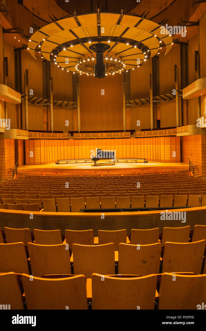 Auditorium seating hi-res stock photography and images - Alamy
