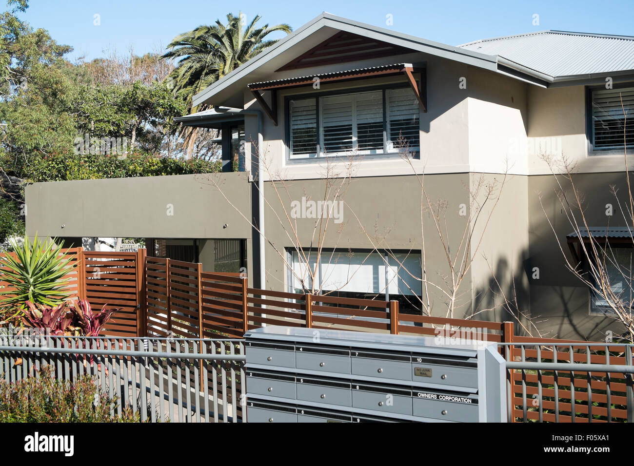 australian town house property on Sydney northern beaches,new south