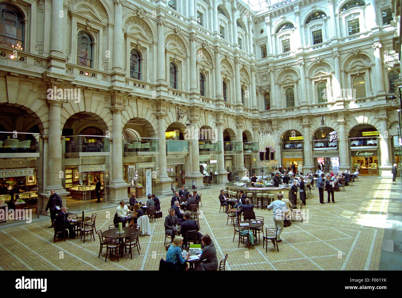 Inside the london stock exchange hi-res stock photography and images - Alamy