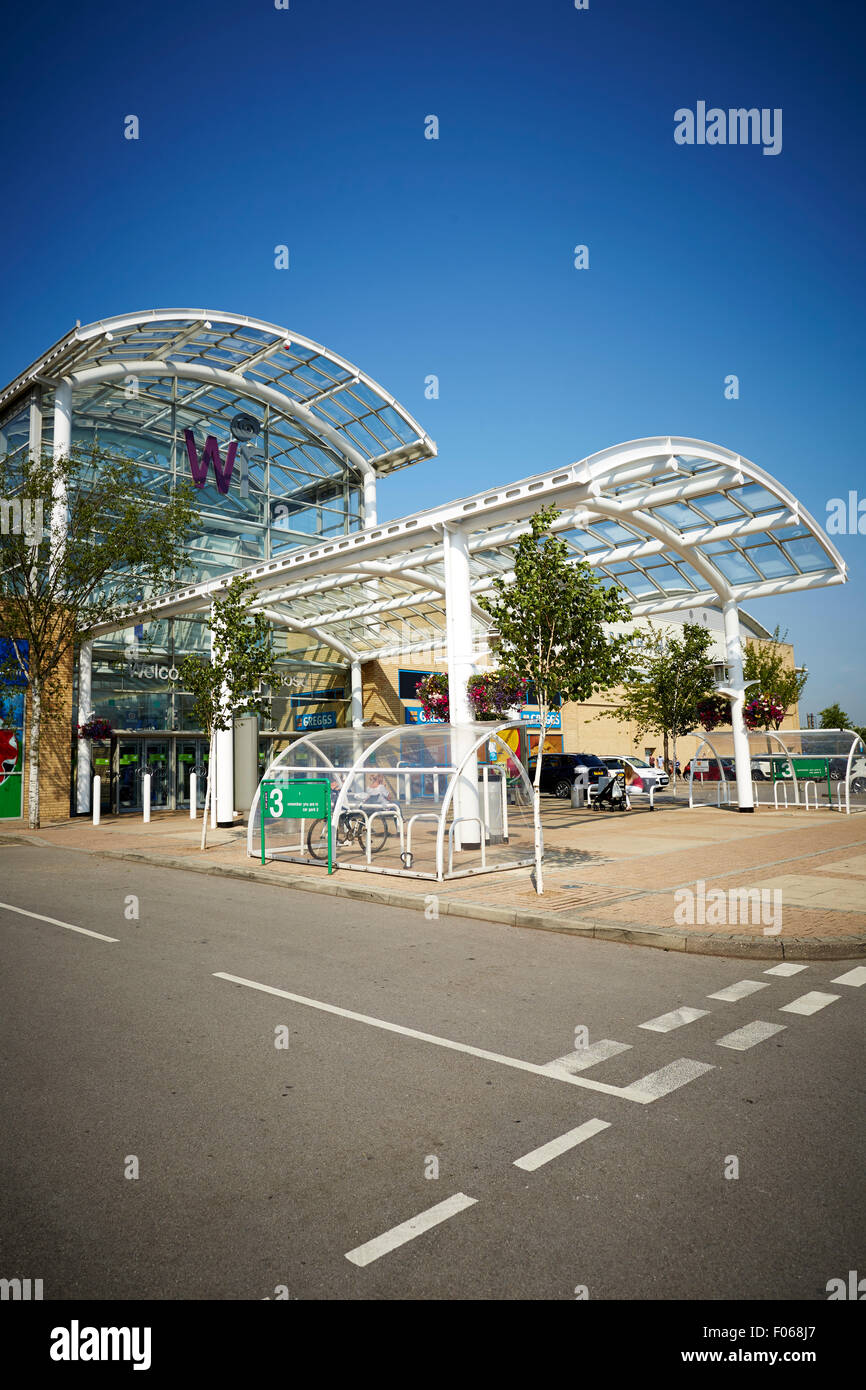 Shopping outlets uk hi-res stock photography and images - Alamy