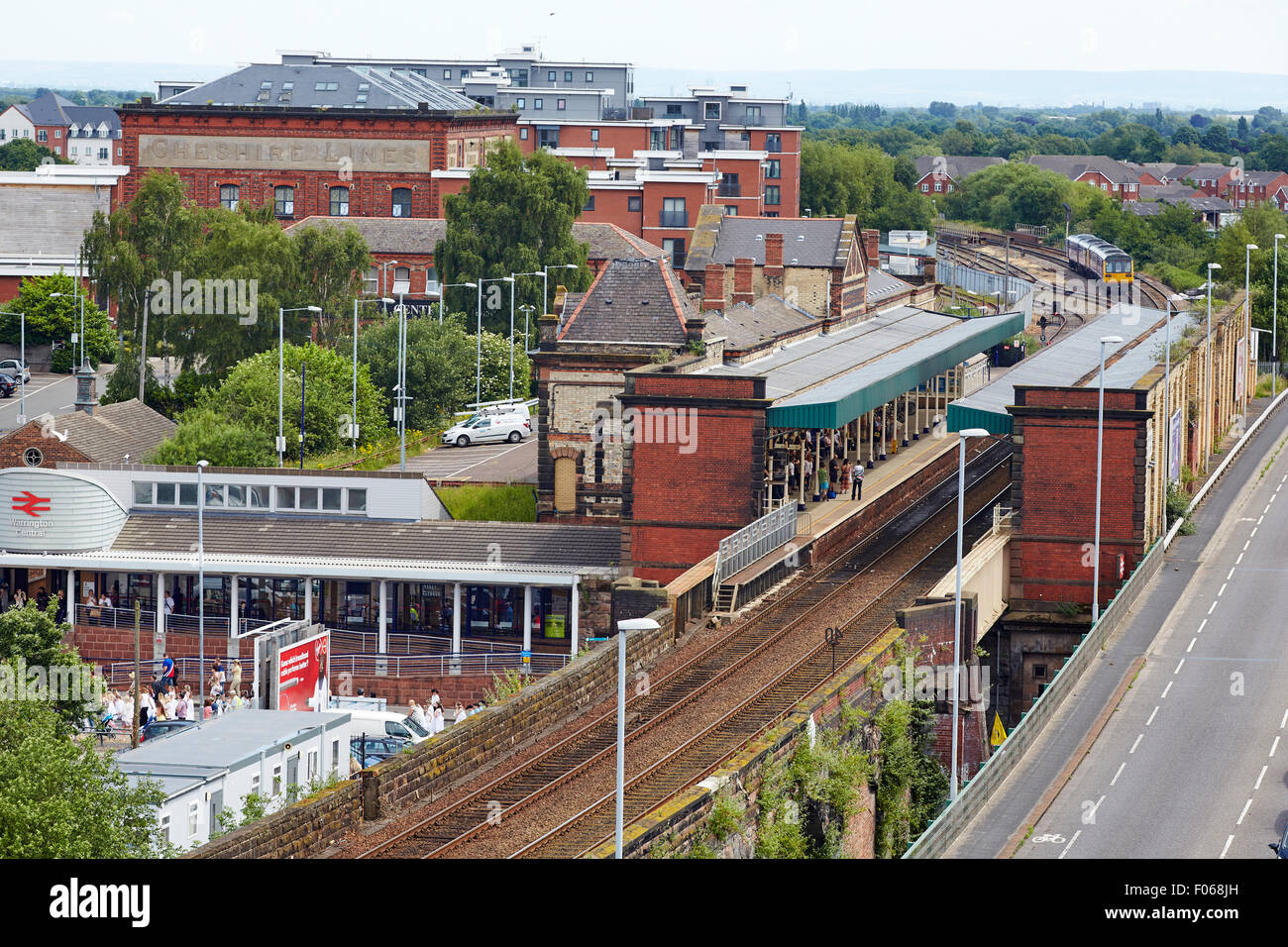 Warrington Central railway station  in Cheshire Uk Stock Photo