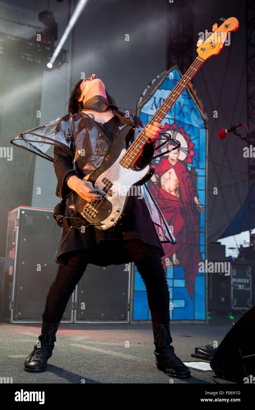 Chicago, Illinois, USA. 7th Aug, 2015. Bassist TWIGGY RAMIREZ of Marilyn Manson performs live at the FirstMerit Bank Pavilion on Northerly Island in Chicago, Illinois © Daniel DeSlover/ZUMA Wire/Alamy Live News Stock Photo