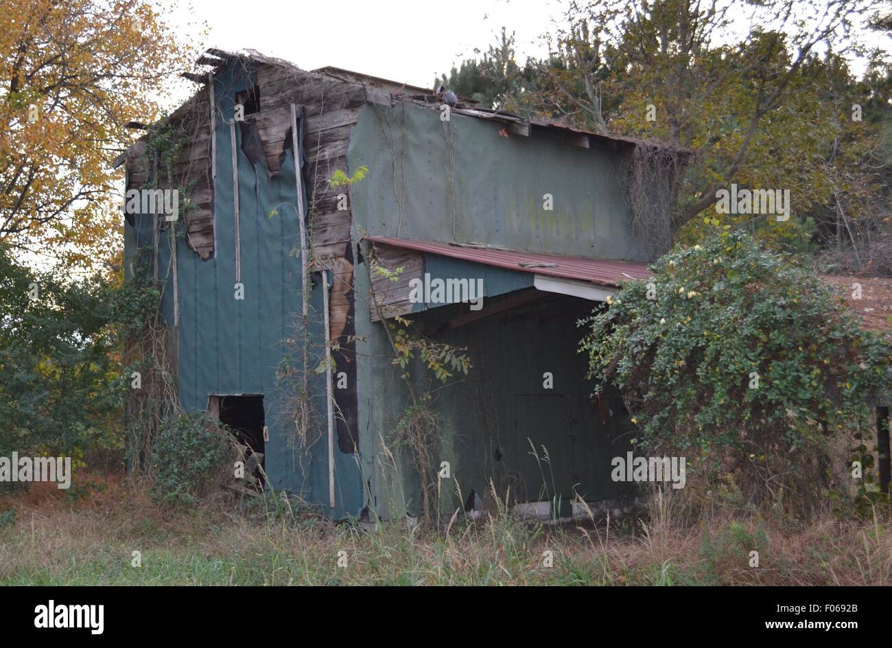 Old Tobacco Barn Stock Photo 86190675 Alamy