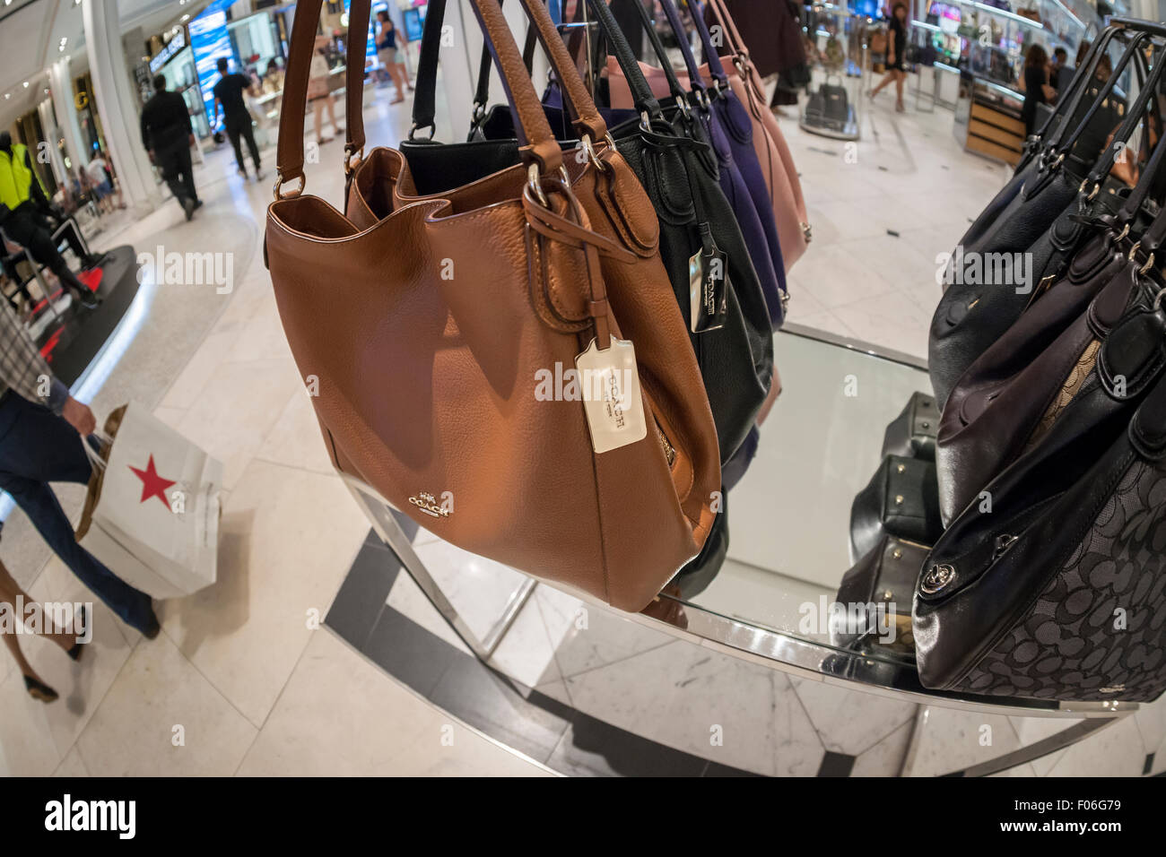 Coach handbags hi-res stock photography and images - Alamy Coach handbags hi-res stock photography and images - Alamy