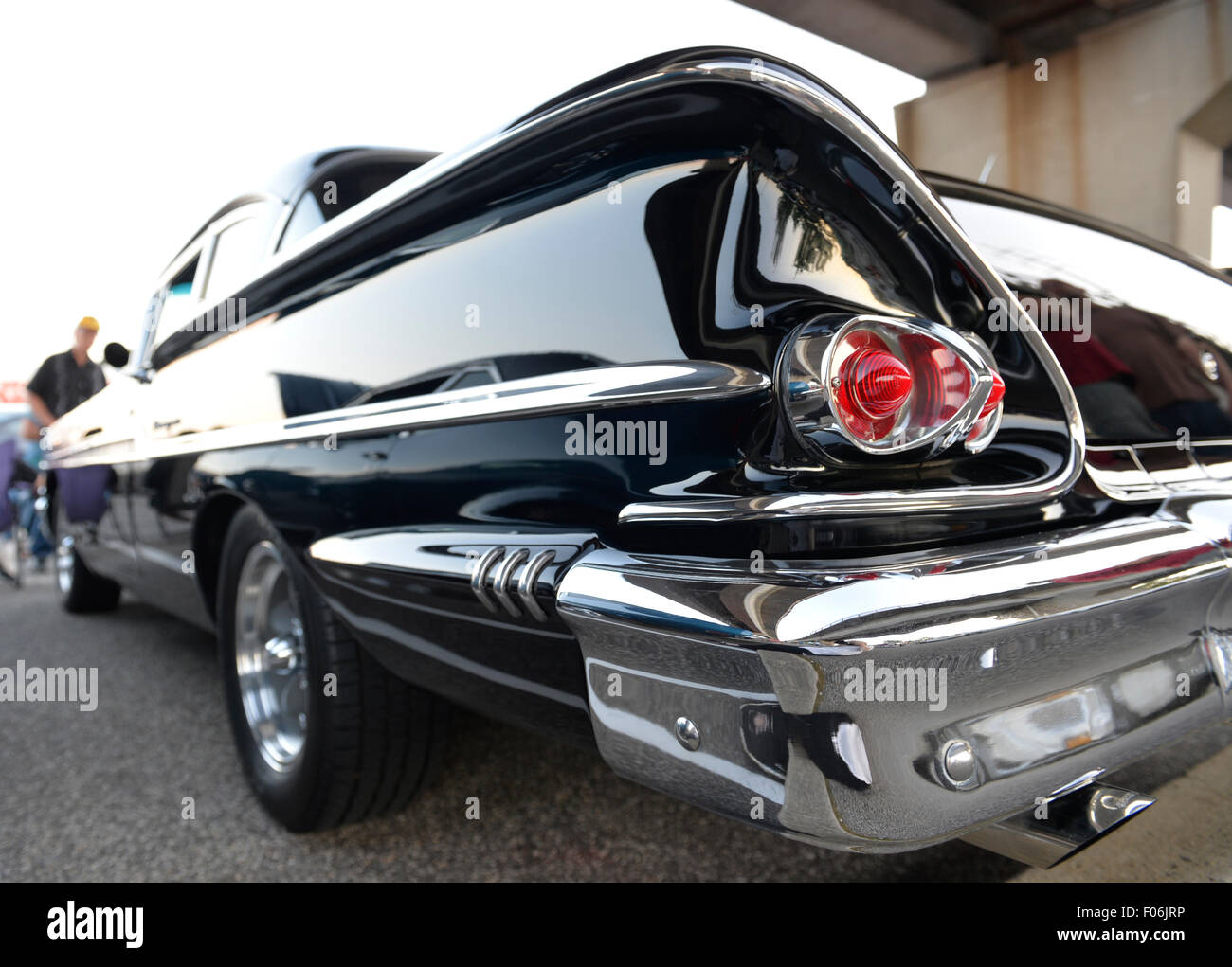 Bellmore, New York, USA. 7th August 2015. A visitor looks at an