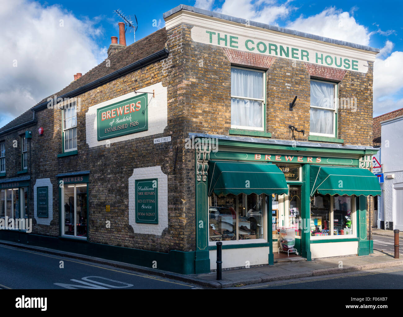 Old fashioned corner shop building in Sandwich Kent Stock Photo