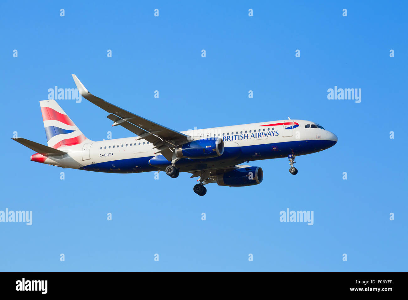 ZURICH JULY 18 Boeing737 British Airways landing in Zurich airport