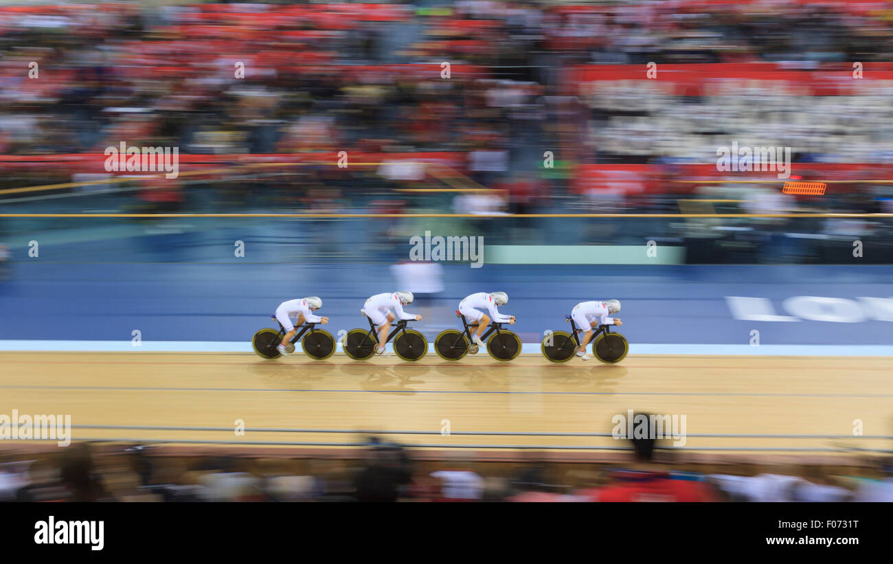 Team GB (Great Britain) in qualifying for the Women's Team Pursuit at the 2014 UCI Track Cycling World Cup, London Stock Photo