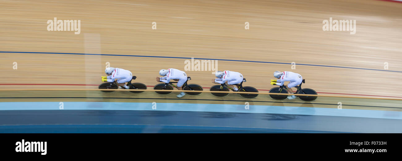 Australia in qualifying for the Men's Team Pursuit at the 2014 UCI Track Cycling World Cup, London Stock Photo