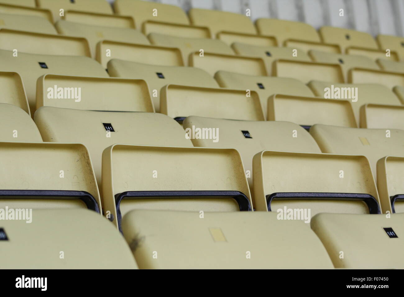 Stadium seating hi-res stock photography and images - Alamy