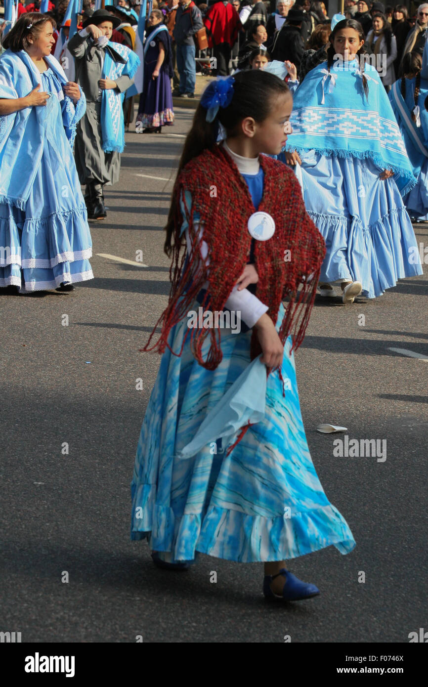 People at the Festival Internacional de Folklore de Buenos Aires