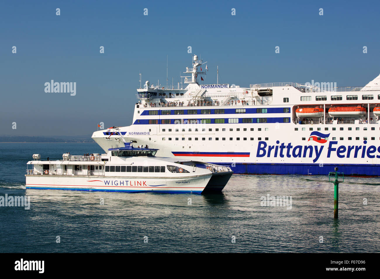 Catamaran car passenger ferry hi-res stock photography and images - Alamy