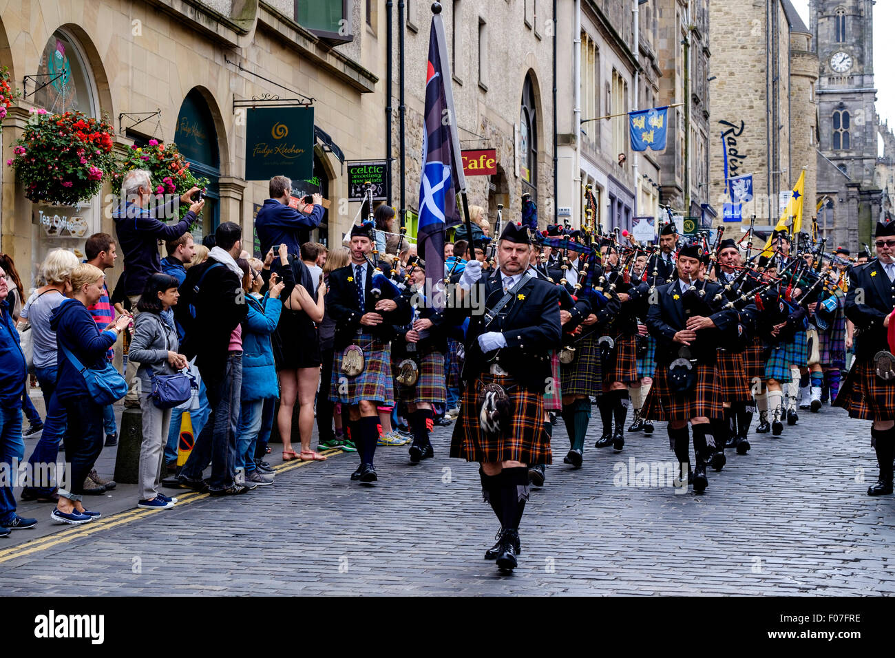 Pipefest 2015 Massed Pipe Bands march down the Royal Mile in