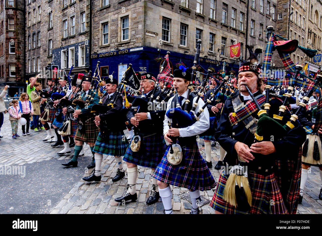 Pipefest 2015 Massed Pipe Bands march down the Royal Mile in