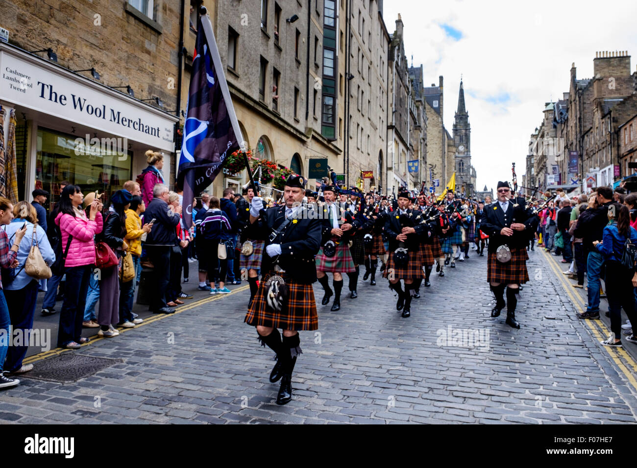 Pipefest 2015 Massed Pipe Bands march down the Royal Mile in