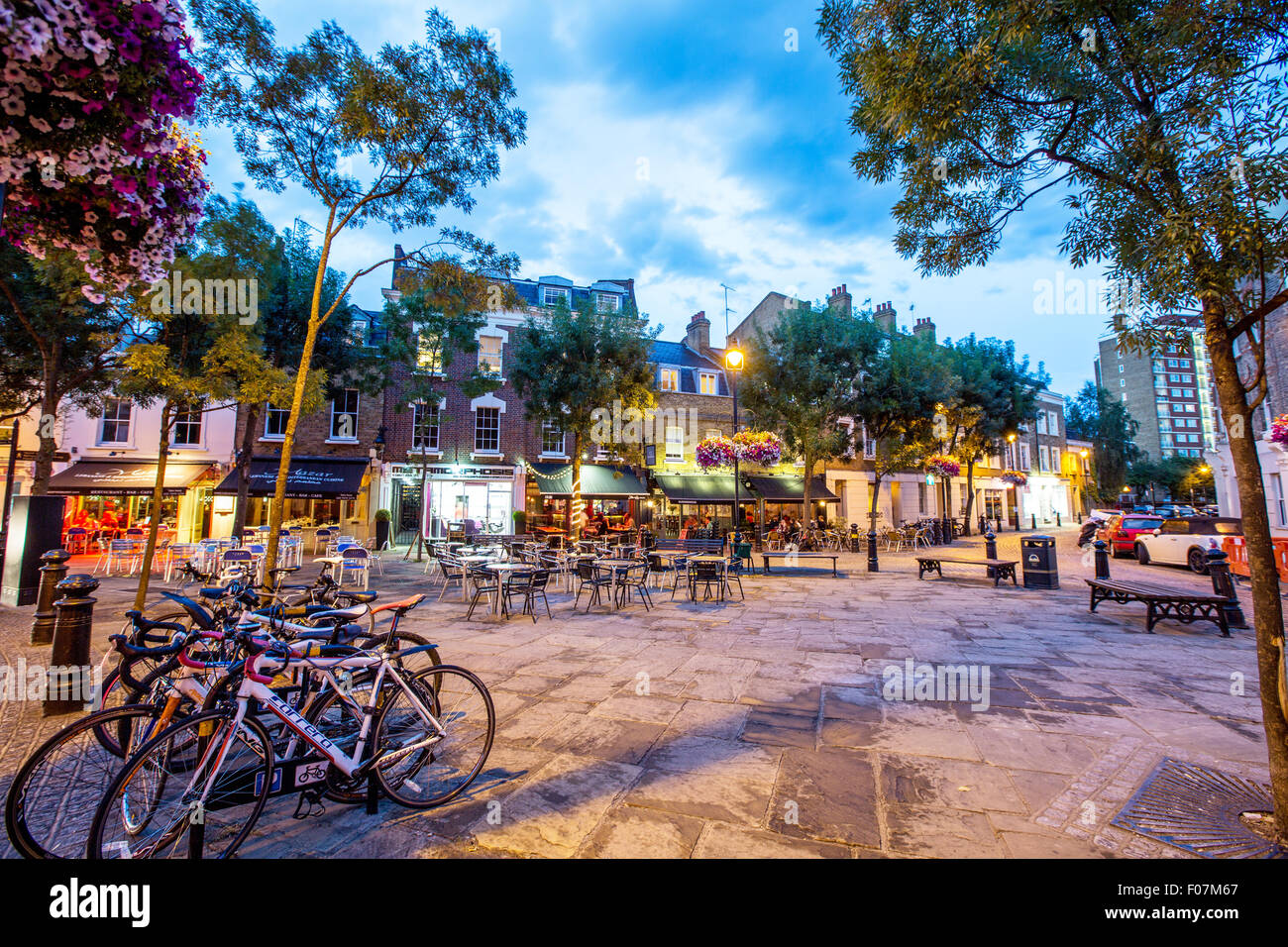 Battersea Square At Night London UK Stock Photo Alamy