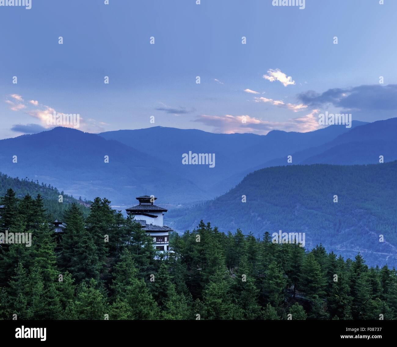 Himalayan range hi-res stock photography and images - Alamy
