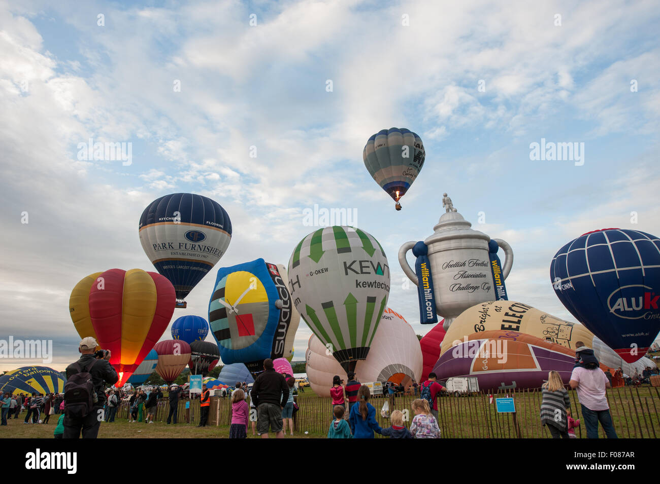 hot air balloon ascent bristol fiesta Stock Photo Alamy