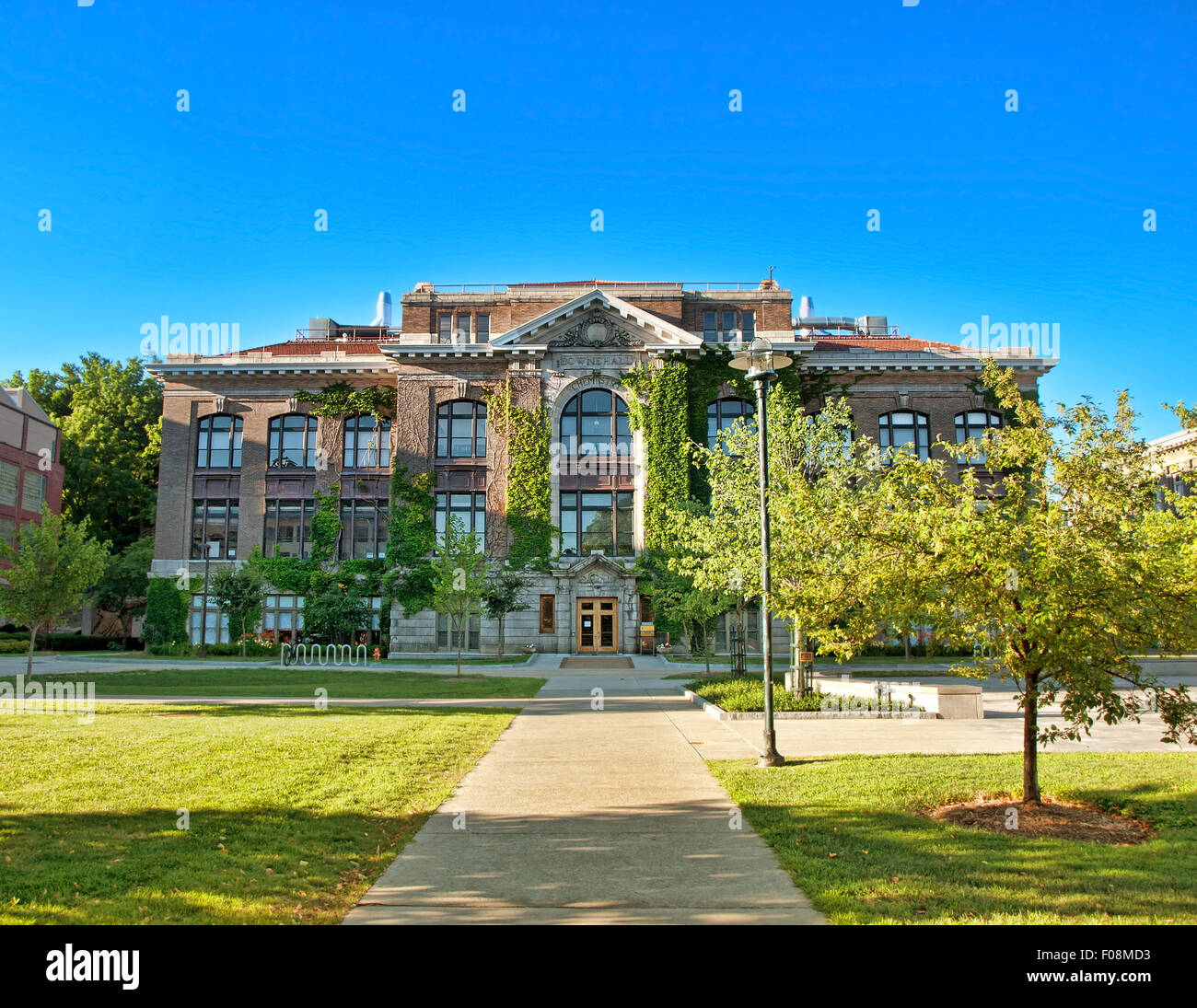 Bowne Hall on the Syracuse University campus, Syracuse, New York Stock Photo