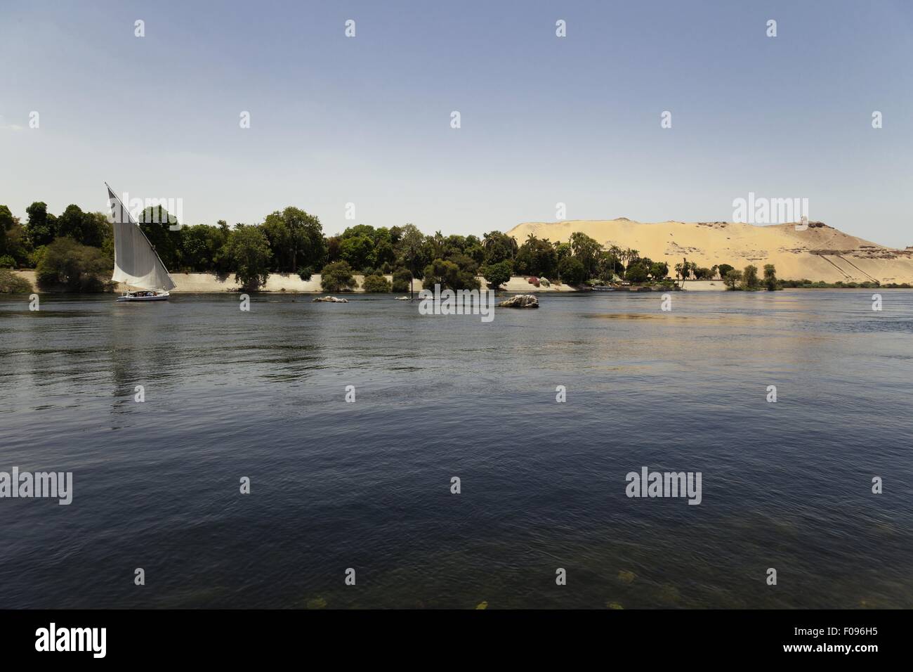 View of Kitchener Island and Qubbet al-Hawa, Aswan, Egypt Stock Photo