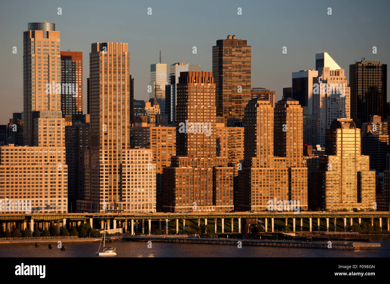 Upper westside skyline hi-res stock photography and images - Alamy