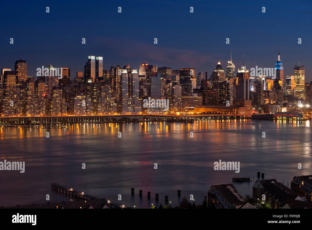 MIDTOWN SKYLINE HUDSON RIVER MANHATTAN NEW YORK CITY USA Stock Photo ...