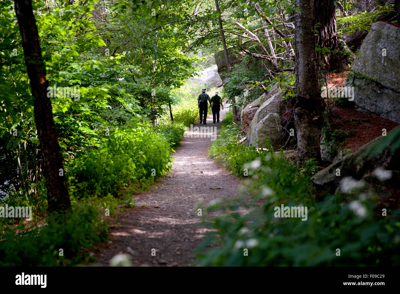 Couple on Hiking Trail - Mohonk Mountain House, New Paltz, Hudson Valley, New York, USA Stock Photo