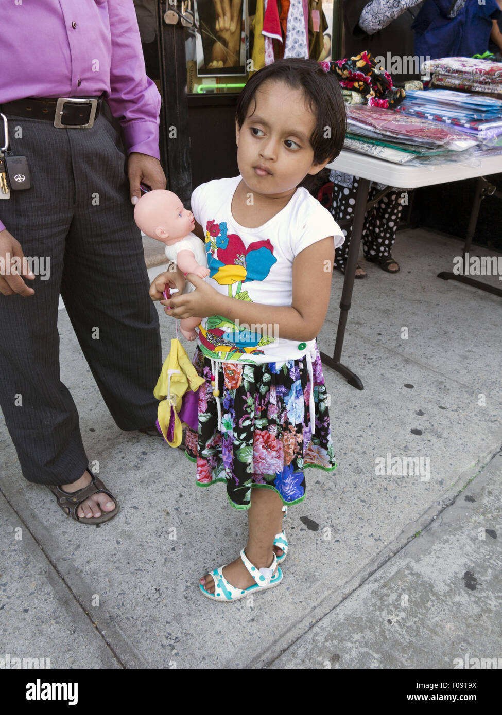 Bangladeshi girl hi-res stock photography and images - Alamy Bangladeshi girl hi-res stock photography and images - Alamy