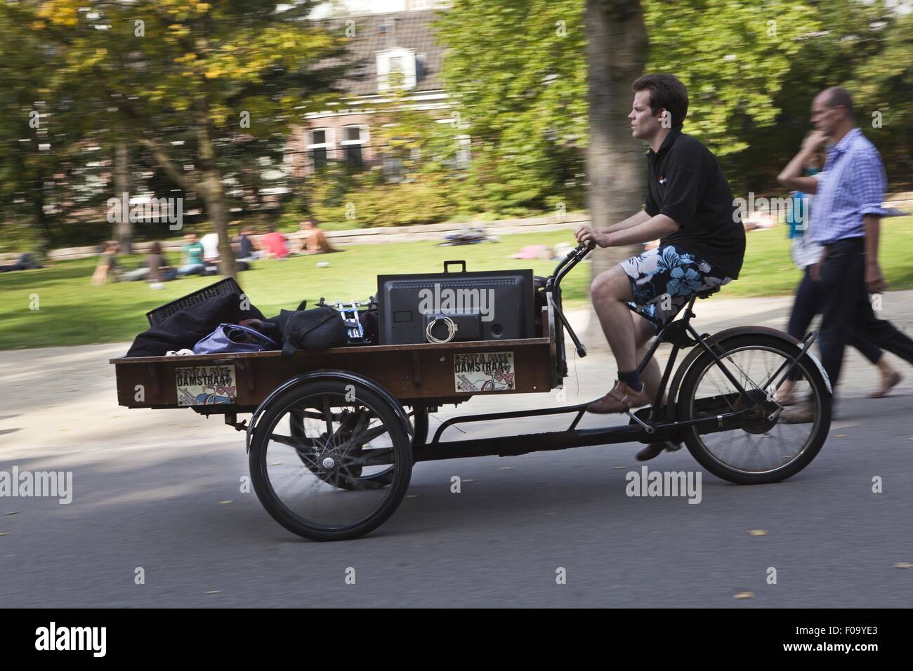 dutch cargo tricycle