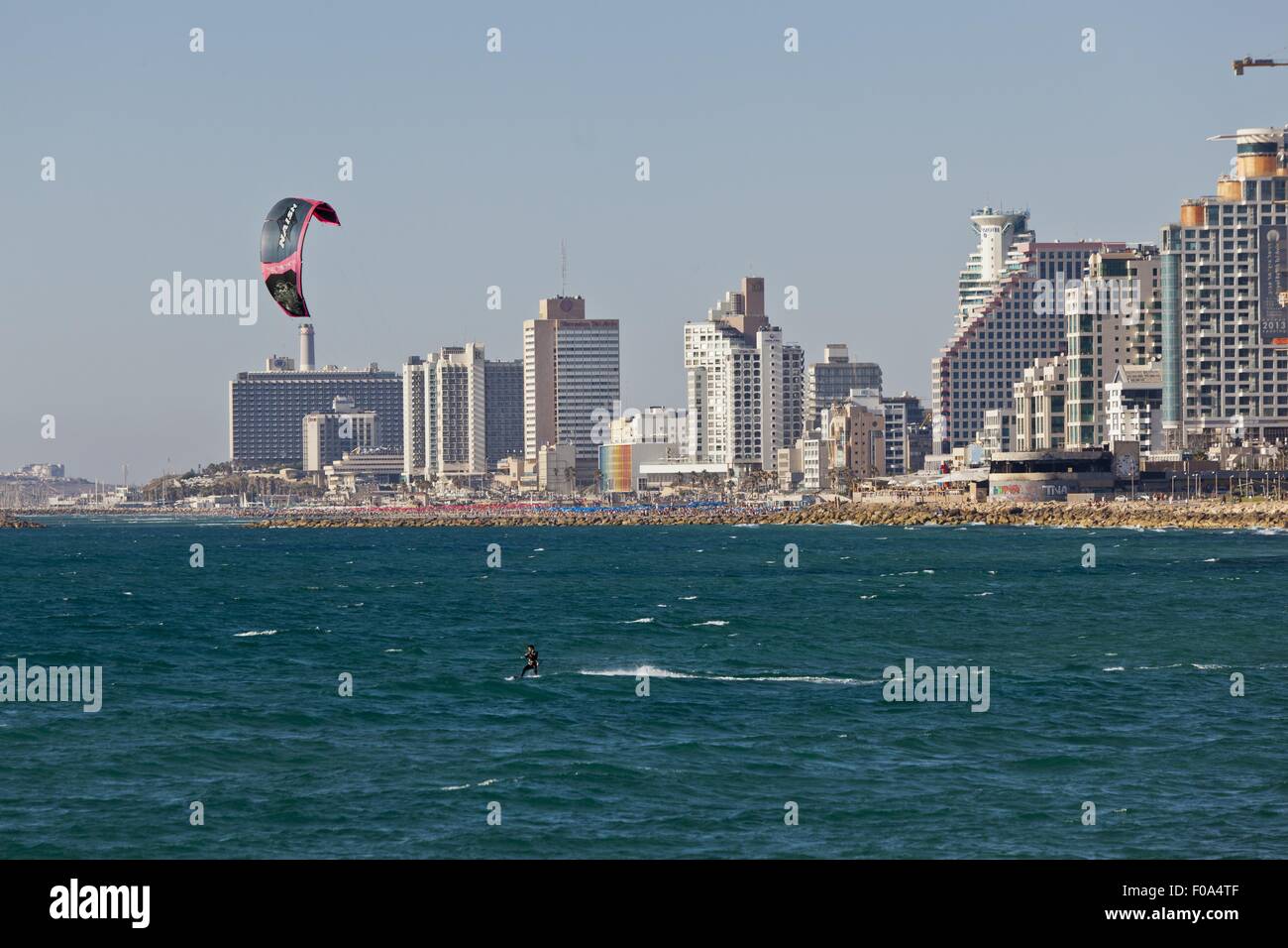Tel aviv skyscraper hi-res stock photography and images - Alamy