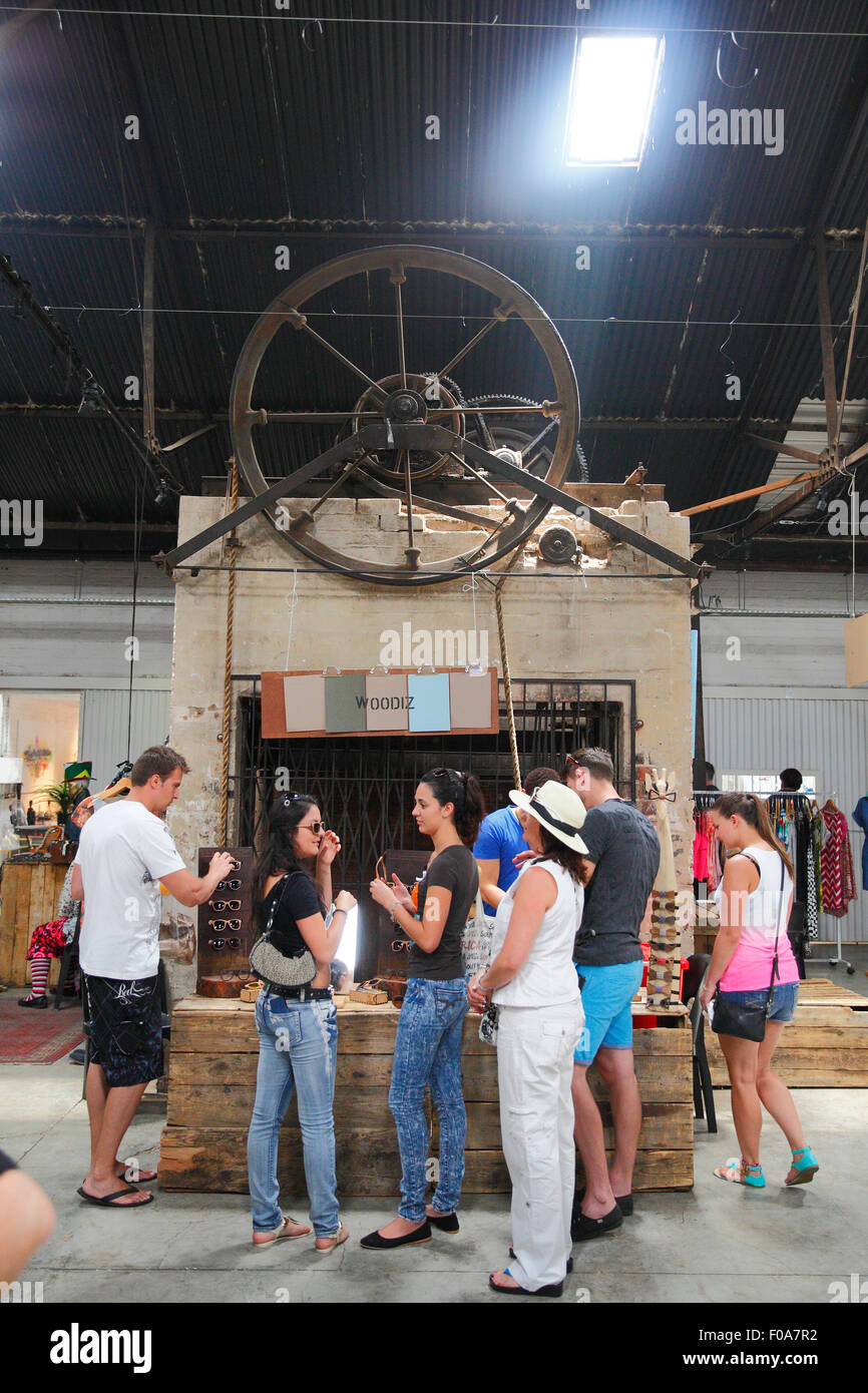 South Africa, Johannesburg, Maboneng Precinct, Arts on Main. Shoppers at the Sunday market for vintage fashion. Photo: © ZuteLig Stock Photo