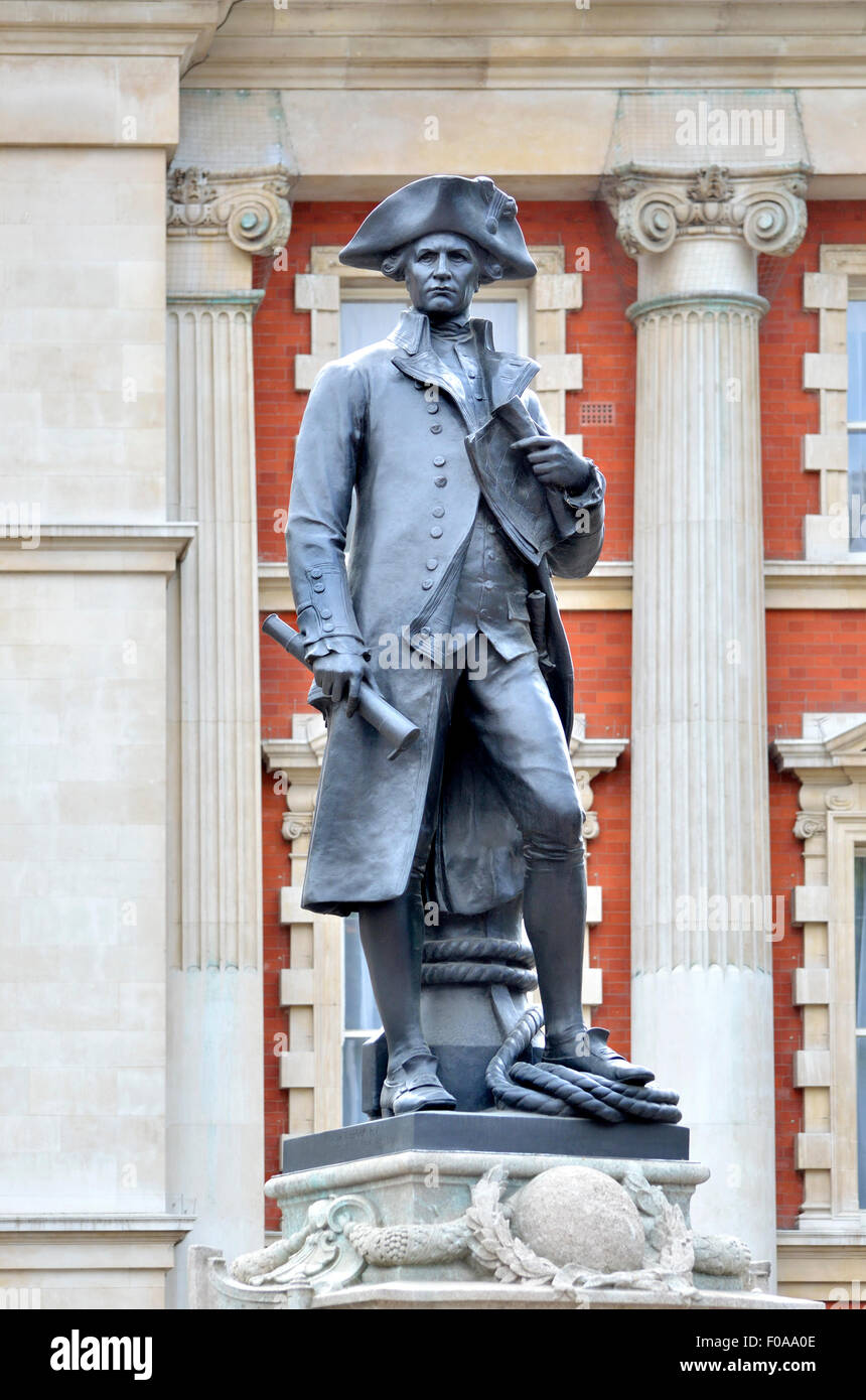 London, England, UK. Statue of Captain James Cook (1728-79) in the Mall. By Thomas Brock: 1914 Stock Photo