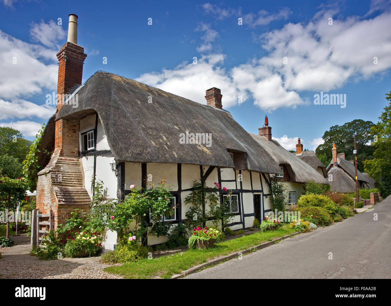 Thatched Cottage, Wherwell, Hampshire, England Stock Photo Alamy