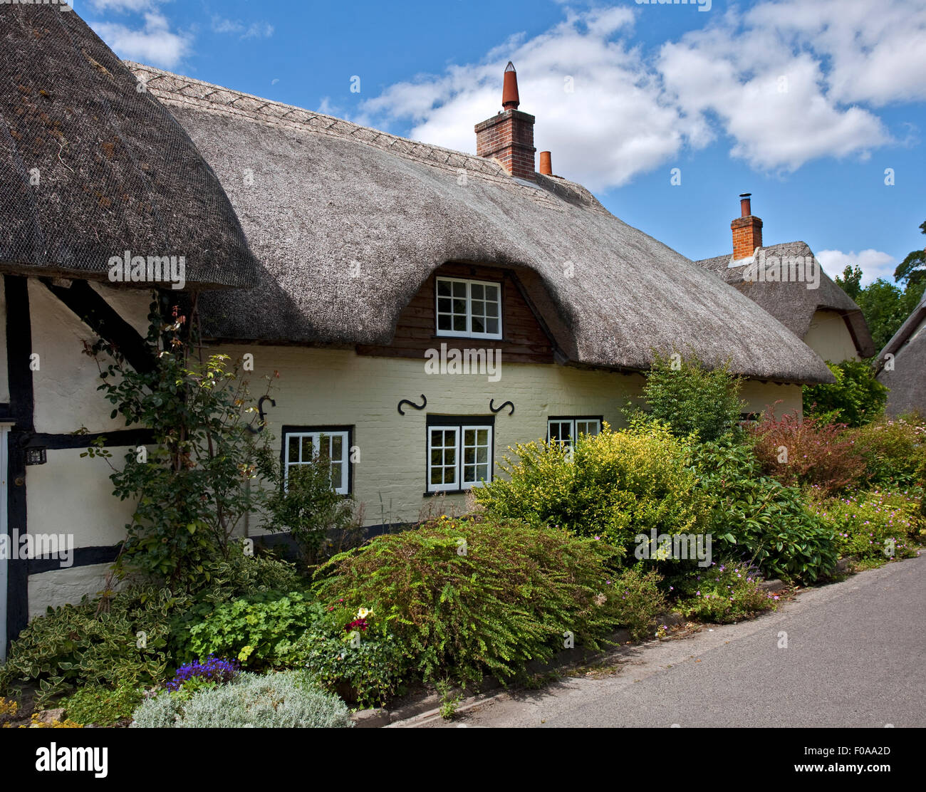 Thatched Cottage, Wherwell, Hampshire, England Stock Photo Alamy