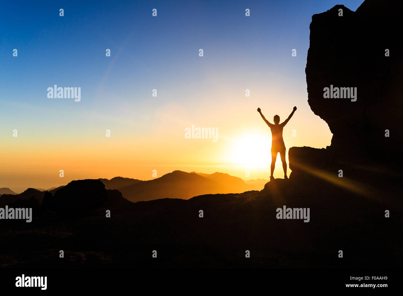 Climbing mountain silhouette hi-res stock photography and images - Alamy