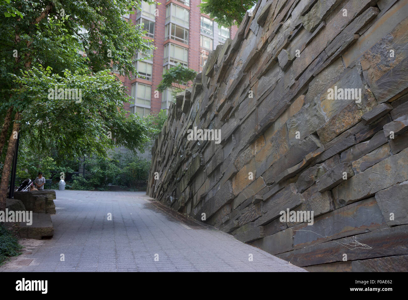 Teardrop Park in Battery Park City was designed by landscape architect Michael Van Valkenberg and features an 'Ice Wall' artwork Stock Photo
