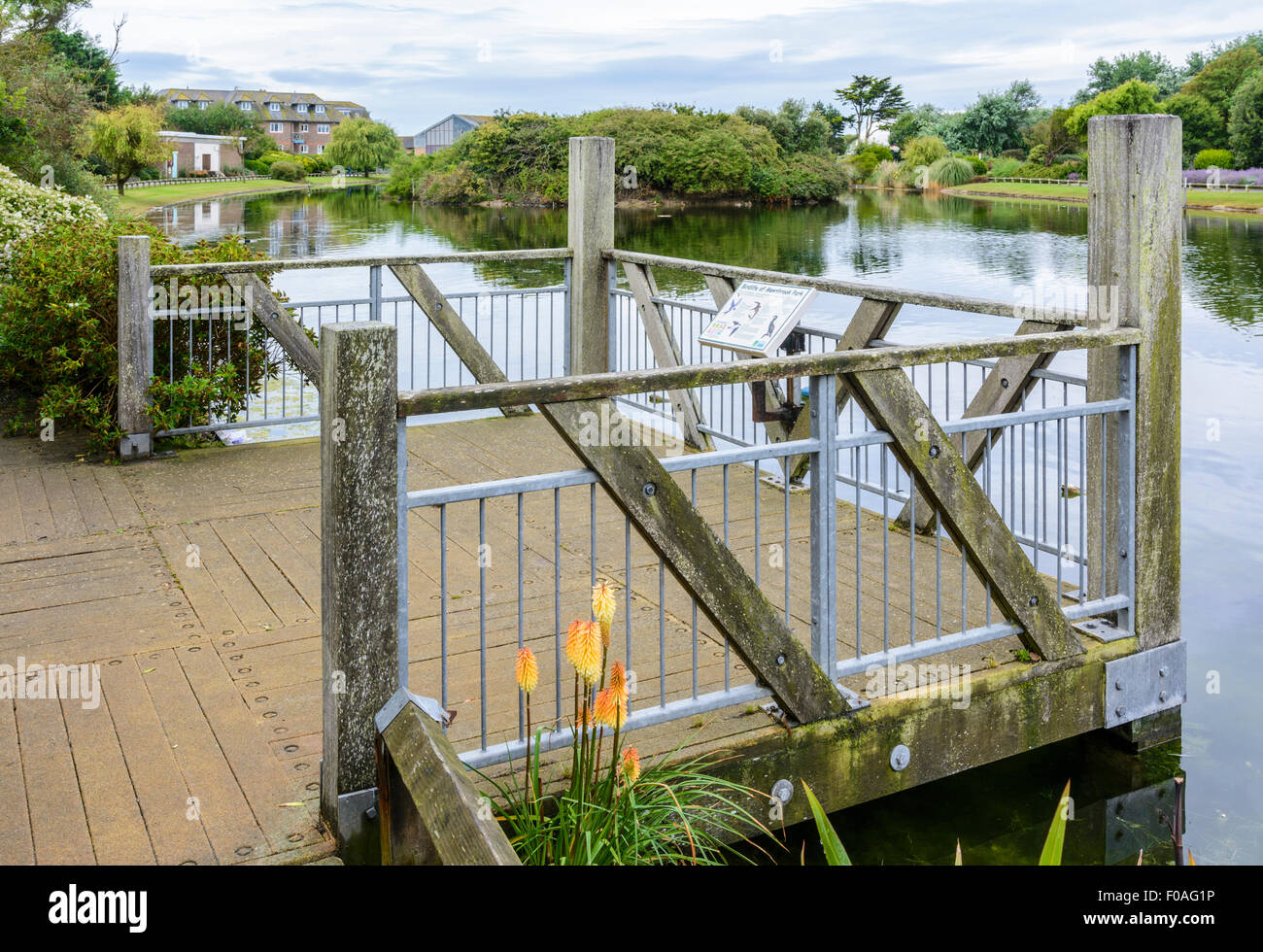 Wooden viewing platform hires stock photography and images Alamy